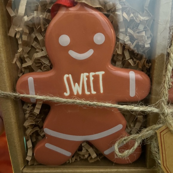 🆕 Rae Dunn by Magenta Gingerbread ceramic ornaments set of 2 - NIB - Picture 2 of 5
